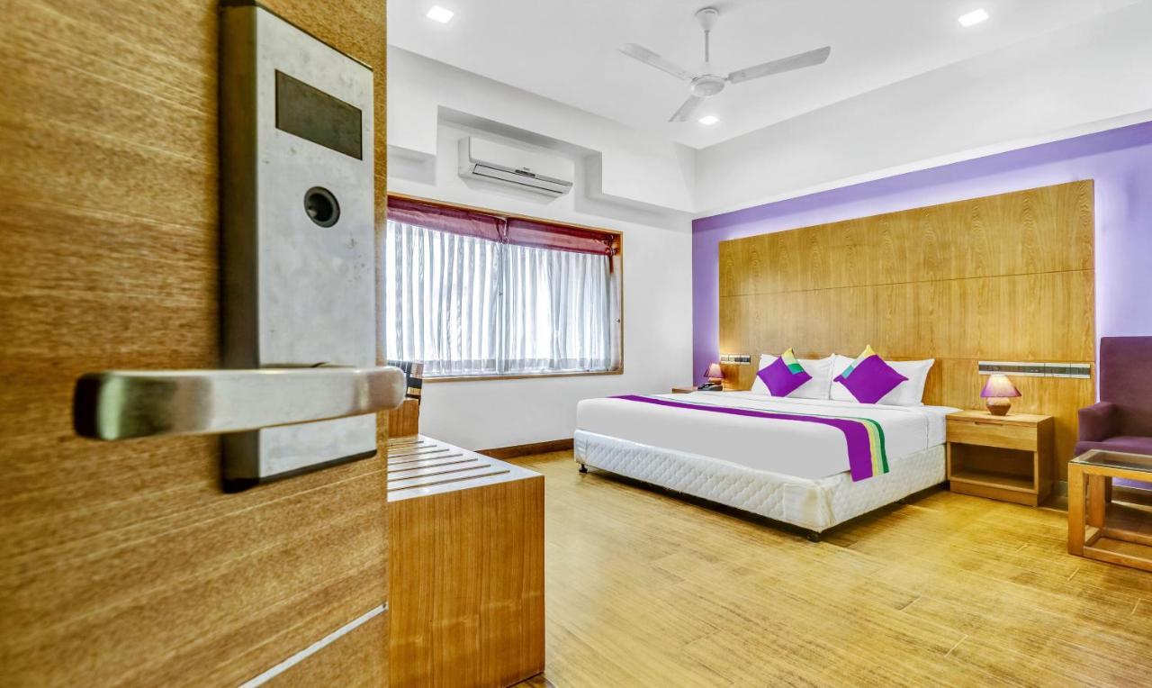 Medora Hotel Kozhikode Ngoại thất bức ảnh