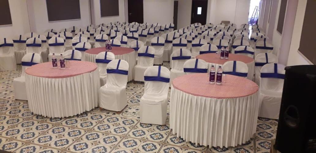 Medora Hotel Kozhikode Ngoại thất bức ảnh